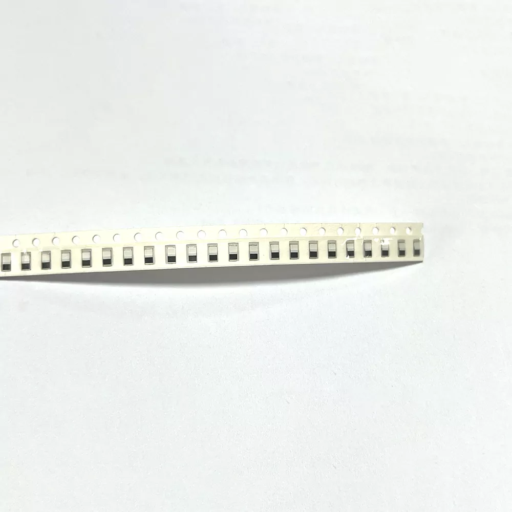 Keramična patch antena